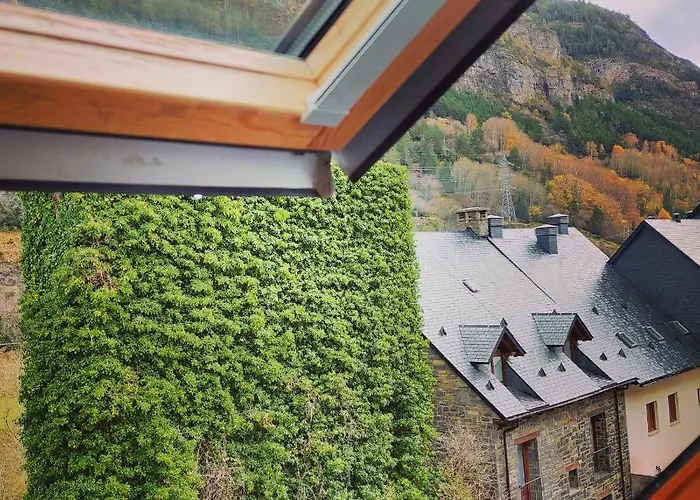 Atico Duplex En Canfranc , Garaje Directo Junto Astun-Candanchu, Casa Marco *